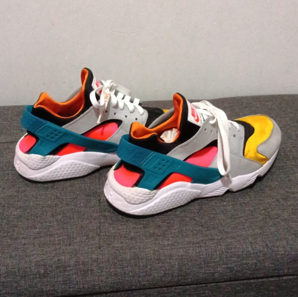 Nike Air Huarache Multi- Colored Sneakers